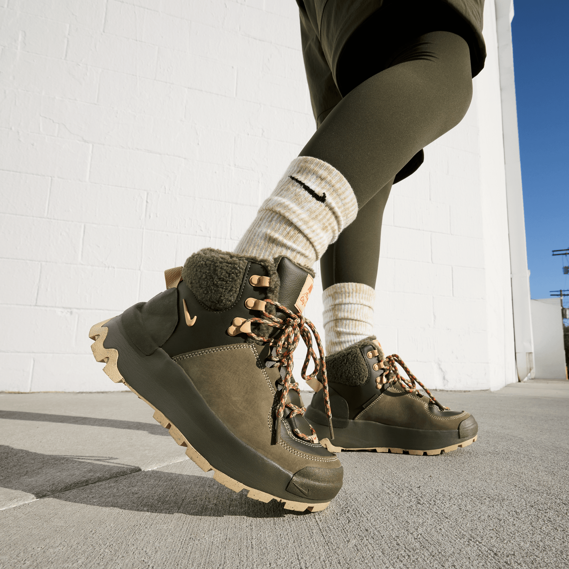 Women's Nike City Classic Boot PRM WP "Cargo Khaki Sesame"